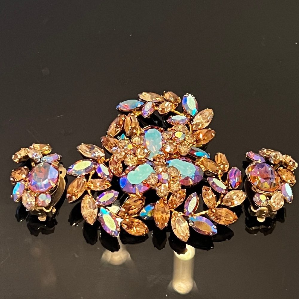 Vintage Signed SHERMAN AB crystal Brooch & Clip on Earrings Matching SET